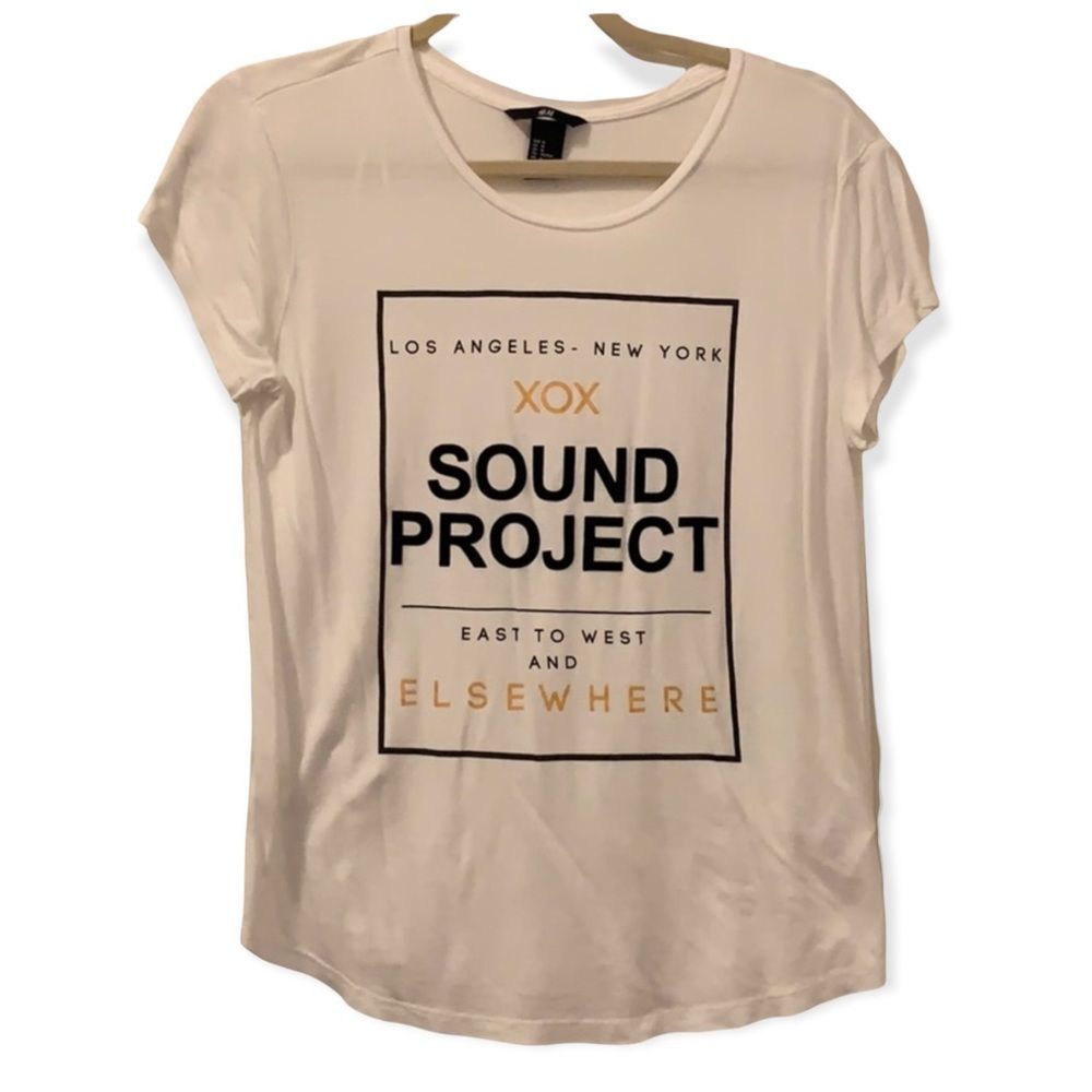 NEW H&M Graphic Tee - Medium